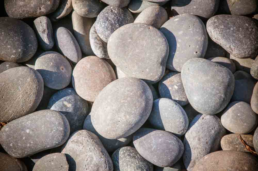 Can River Rock Be Used in A Fire Pit
